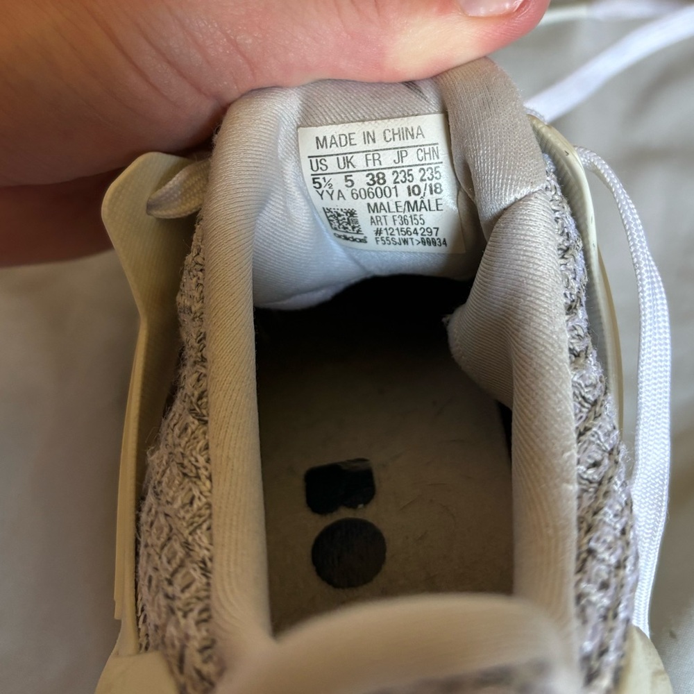 Ultraboost - Picture 2 of 3